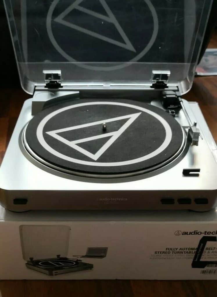 Audio-Technica AT-LP60 Fully Automatic Belt-Drive Stereo Turntable, Silver  : AUDIO TECHNICA AT-LP60 TURNTABLE: Electronics 