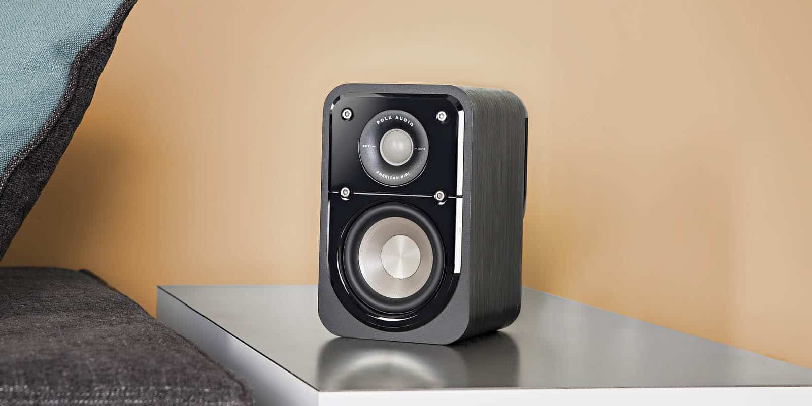 featured image for best bookshelf speakers under $200 post